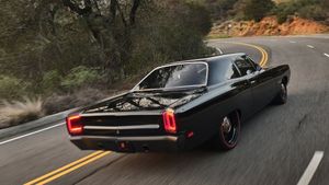 Kevin Hart Grabs A Sweet 1969 Plymouth Roadrunner