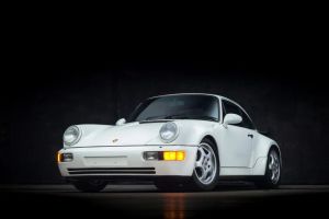 1992 Porsche 911 Turbo Provides Raw Driving Experience With Over 300 Horsepower