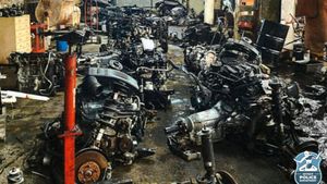 Detroit Cops Bust Chop Shop After Dodge Hellcat Theft