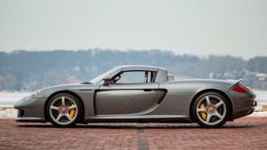 2005 Porsche Carrera GT Is A German Supercar