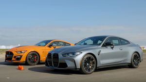 2020 Shelby GT500 Races 2022 BMW M4 Competition