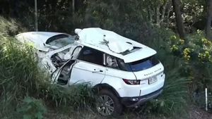 Australian Teen Car Thief Crashes Range Rover, Brags Online