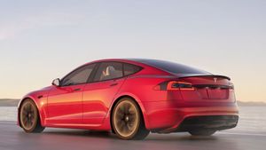 Hacker Claims To Open, Start Teslas Remotely