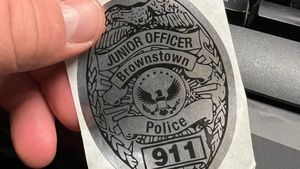 Random Guy Helps With Police Chase