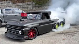 Supercharged LSX C10 Shreds All 4 Rear Tires