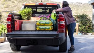 Automakers Want To Keep Dealer Supplies Low