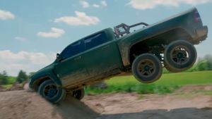 Ram TRX Warlord 6X6 Jump Fails Spectacularly