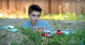 14-Year-Old Photographer Has Amazing Model Car Talent