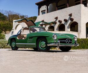 Unique ‘Mittelgrün’ 300Sl To Be Featured At Worldwide Auctioneers Auburn Sale