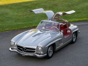1955 Mercedes 300 SL Gullwing Is A Rare Alloy-Bodied Classic