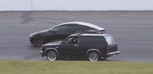 S10 Backhands Tesla In Spectator Drags Battle