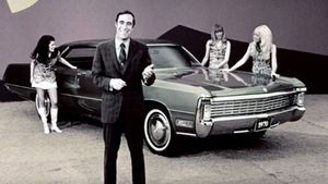 See How The 1970 Imperial Trashes The Lincoln Continental