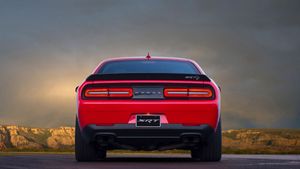 Houston Police Shoot At Hellcat Driver