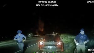 Mustang GT Driver With Warrants Ditches The Cops
