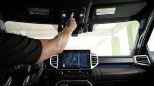 Toyota Beefs Up Connected Services