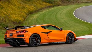 Corvette Production Shuts Down, Yet Again