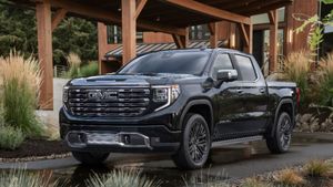 GM Halts Truck Production