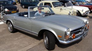 Jennifer Aniston Whines About Her Classic Mercedes