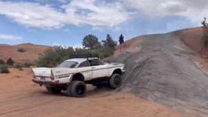 Plymouth Savoy Goes Off-Roading In Moab