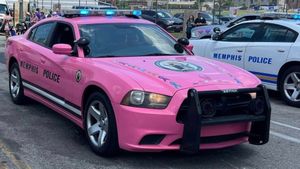 Thieves Swipe 21 Cars From Memphis Auction