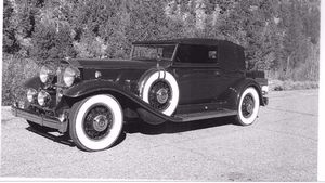 Escape Modern Life With This Über-Cool 1932 Packard 903