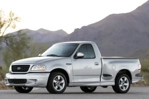 Cascio Motors Is Selling A 1,900-Mile 2001 Ford F-150 Lightning At No Reserve On Bring A Trailer