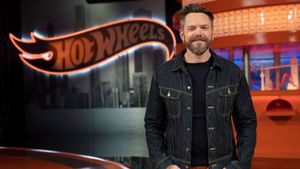 Joel McHale’s Car Collection Isn’t Huge