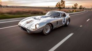 Shelby Cobra Daytona Coupe CSX2000 Is A Secret Weapon