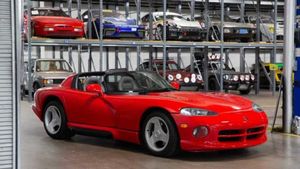 Your Dream 1993 Dodge Viper RT/10 Roadster Awaits