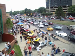 102-Year-Old Celebrates Her Birthday Amid the Roar of Engines at Woodward Dream Cruise
