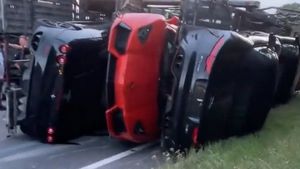 Supercar Transport Truck Capsizes in Kent