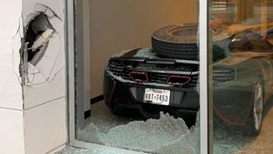 MLB Pitcher Trevor Bauer's 2016 McLaren 650S Totaled At TX Dealer