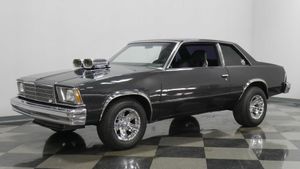 1978 Chevrolet Malibu Is A Fully Decked-Out Metallic Beauty
