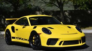 2019 Porsche 911 GT3 RS In Racing Yellow Is A Stunner