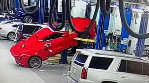 2023 Corvette Z06 Mishap at a Dealership