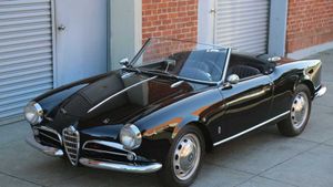 Beautifully Restored 1958 Alfa Romeo Giulietta Spider 750 For Sale