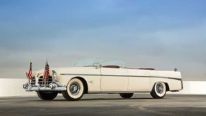 Petersen Museum To Drive Cars Through LA On President's Day