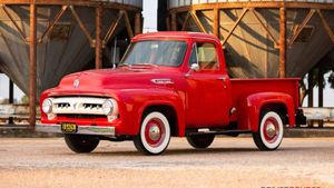 Meticulously Restored 1953 Ford F100 Up For Grabs