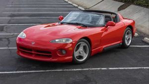 Lee Iacocca’s 1992 Dodge Viper RT/10 Sells For $285K