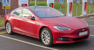 Respected Collectors Predict Internal Combustion Cars Will Outshine EVs in Future Auctions