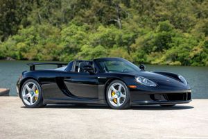 Broad Arrow Auctions Is Selling A Stunning 2005 Porsche Carrera GT ‌