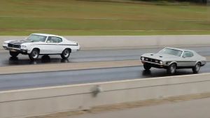 1970 Buick GSX Takes on 1971 Ford Mustang Cobra Jet in Pure Stock Drag Race