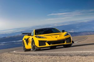Chevrolet Announces 2025 Corvette ZR1 Pricing
