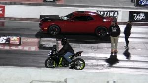 Yamaha R1, Dodge Hellcat, and Audi RS 3 Face Off in 1/4-Mile Drag Battle