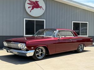 Modern Muscle Meets Vintage Cool: 1962 Chevrolet Impala Restomod Built for the Long Haul