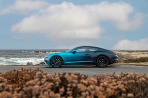 Bentley debuts hand-blended ‘Ombre by Mulliner’ paint at The Quail