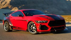 Shelby’s 850-HP Super Snake-R Puts a Manual Back at the Top of the Mustang Heap