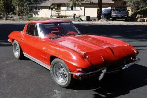 Family-Owned 1963 Corvette Split-Window Surfaces After Five Decades, Still Runs Despite Damage