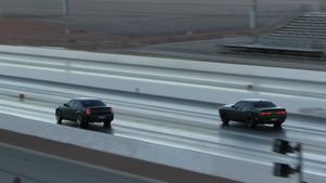 Chrysler 300 SRT8 Faces Three Dodge Hellcats in a Quarter-Mile Showdown
