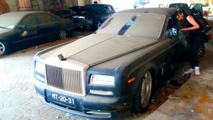 Abandoned Macao Hotel Reveals Dozens of Luxury Cars Left Behind After 2016 Shutdown